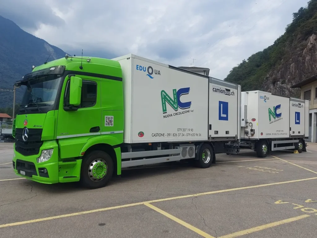 Autocarro Nuova Circolazione