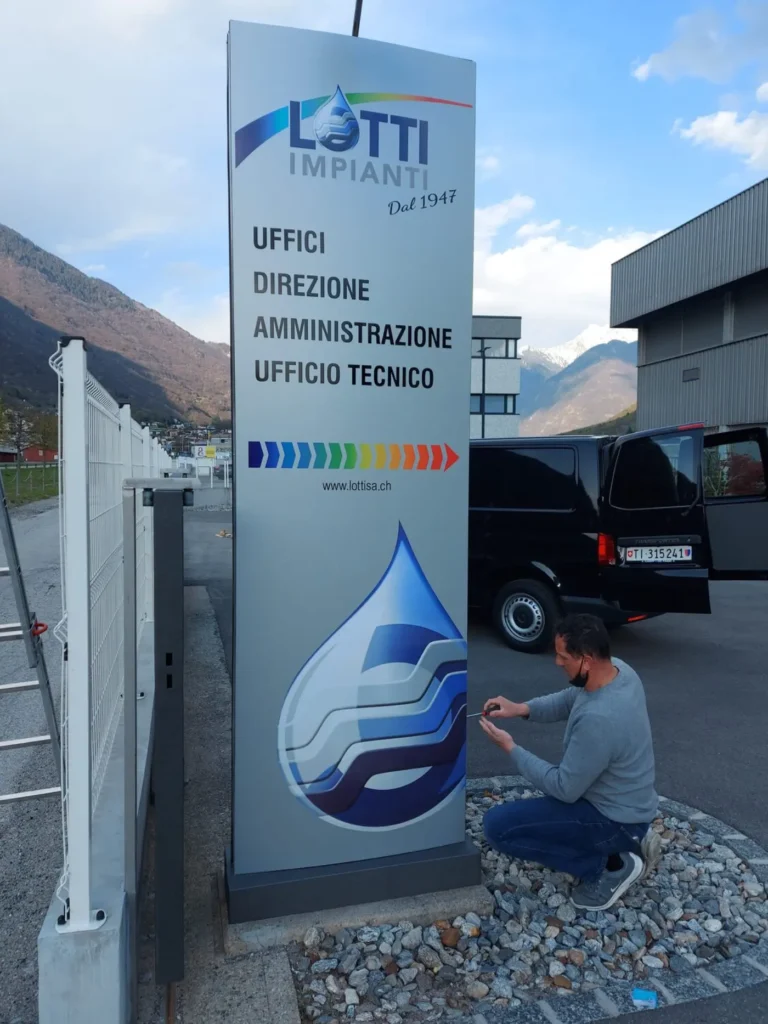 Totem aziendale Lotti Impianti